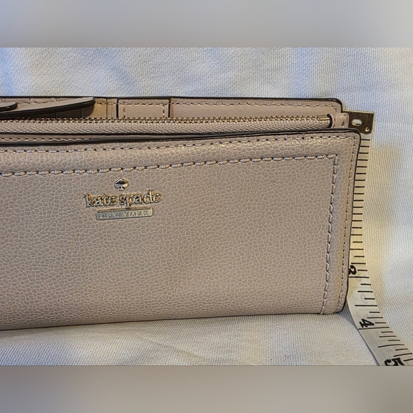 Kate Spade Light Tan Medium Wallet - Picture 6 of 6